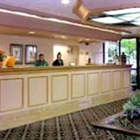 Quality Inn Market Center Даллас Экстерьер фото