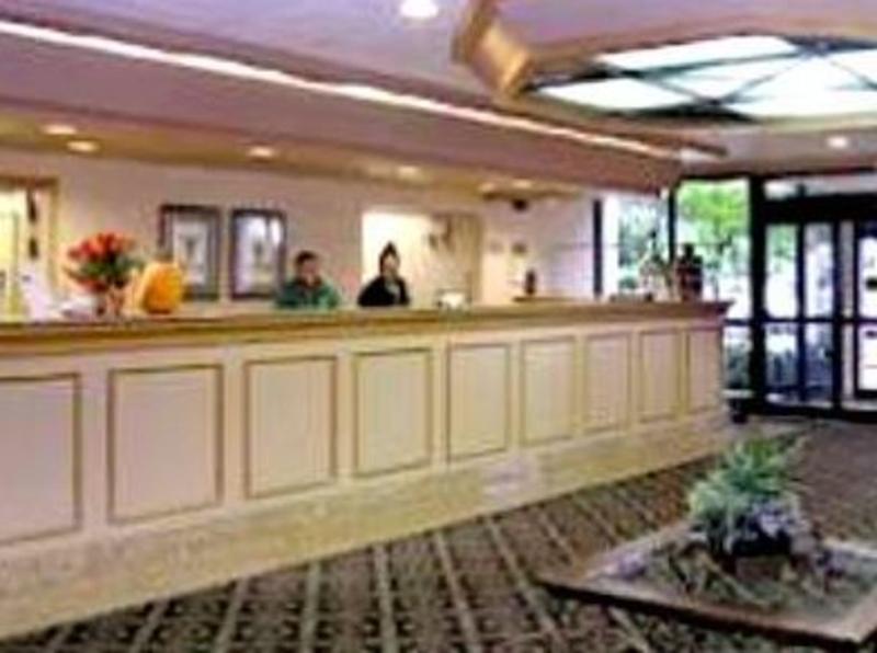 Quality Inn Market Center Даллас Экстерьер фото