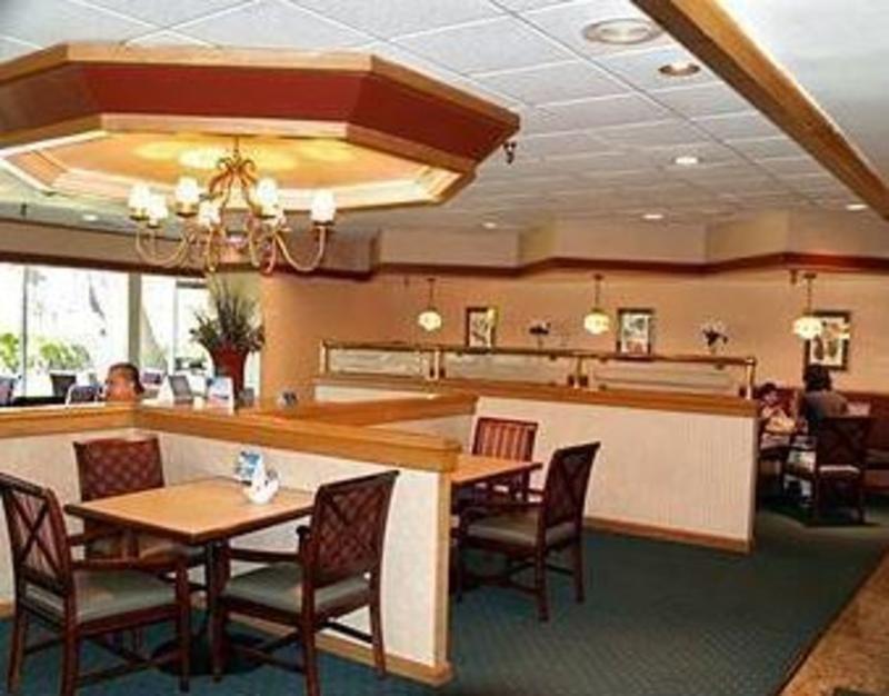 Quality Inn Market Center Даллас Экстерьер фото