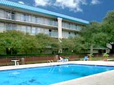 Quality Inn Market Center Даллас Экстерьер фото